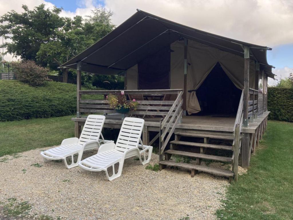 Camping Les Portes Du Perche Mamers Exterior photo