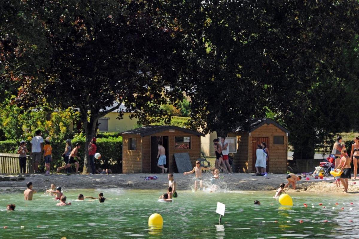 Camping Les Portes Du Perche Mamers Exterior photo