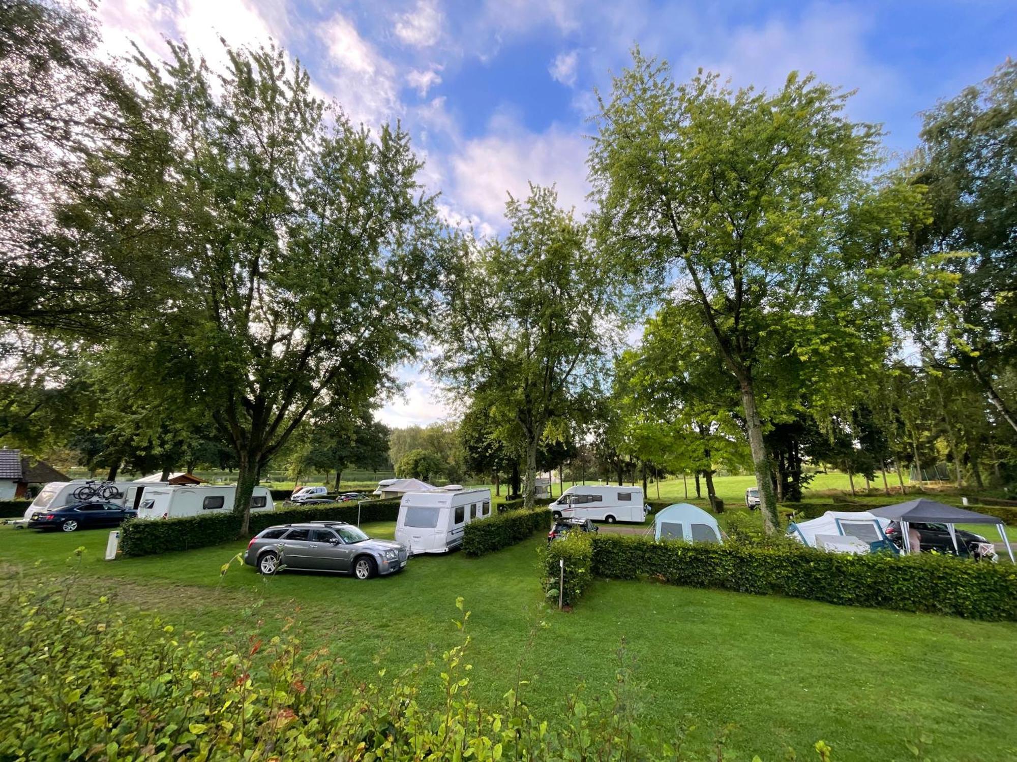 Camping Les Portes Du Perche Mamers Exterior photo