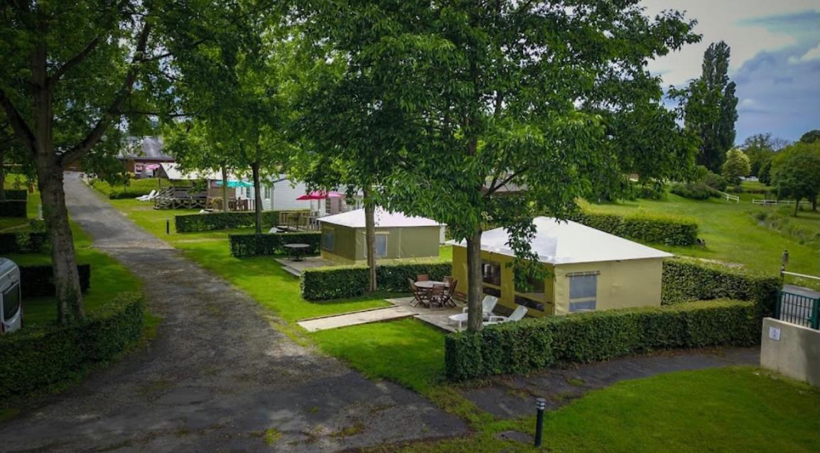 Camping Les Portes Du Perche Mamers Exterior photo